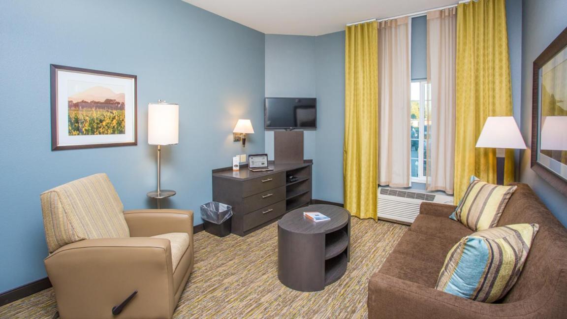 Candlewood Suites Sidney By Ihg Bagian luar foto