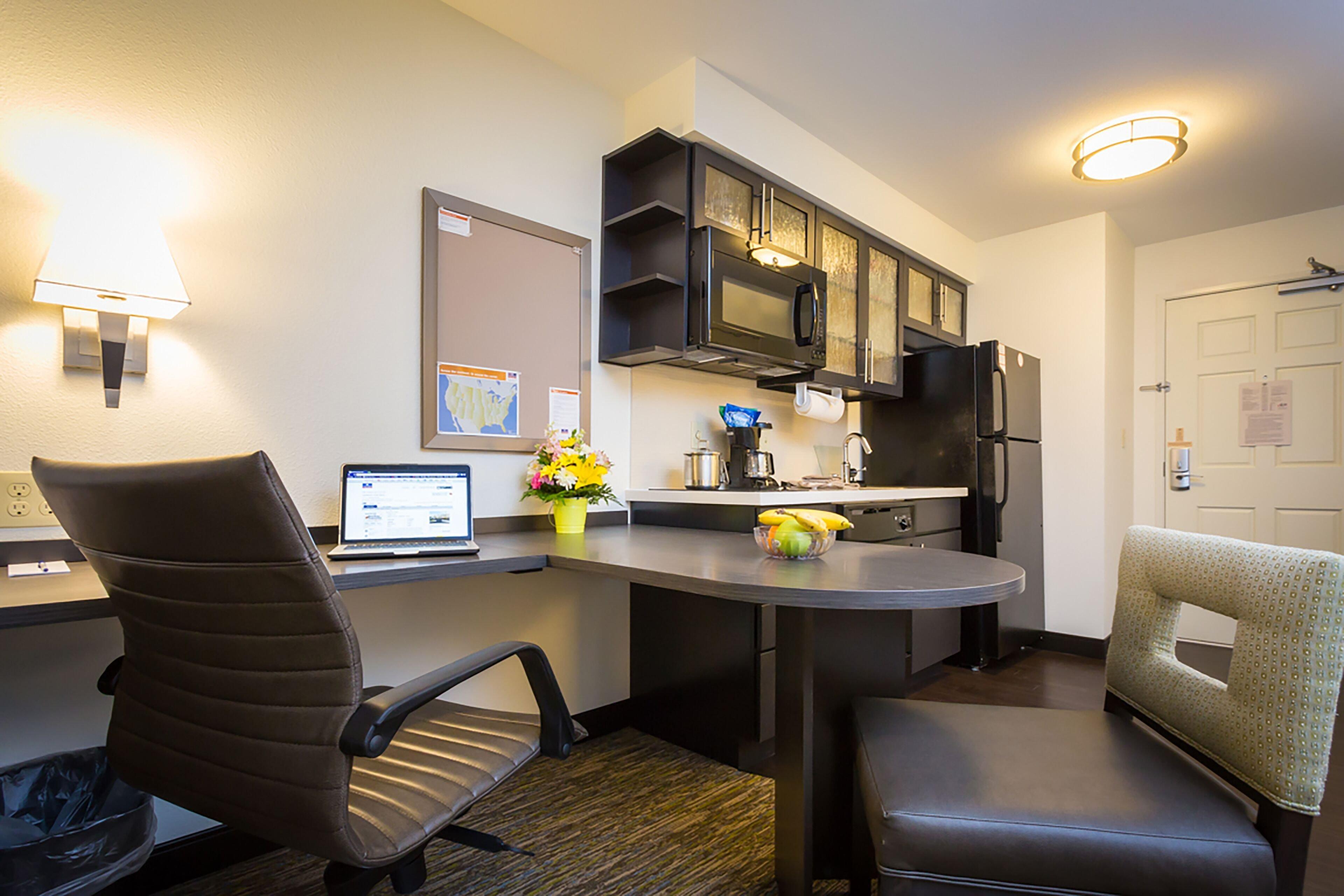 Candlewood Suites Sidney By Ihg Bagian luar foto
